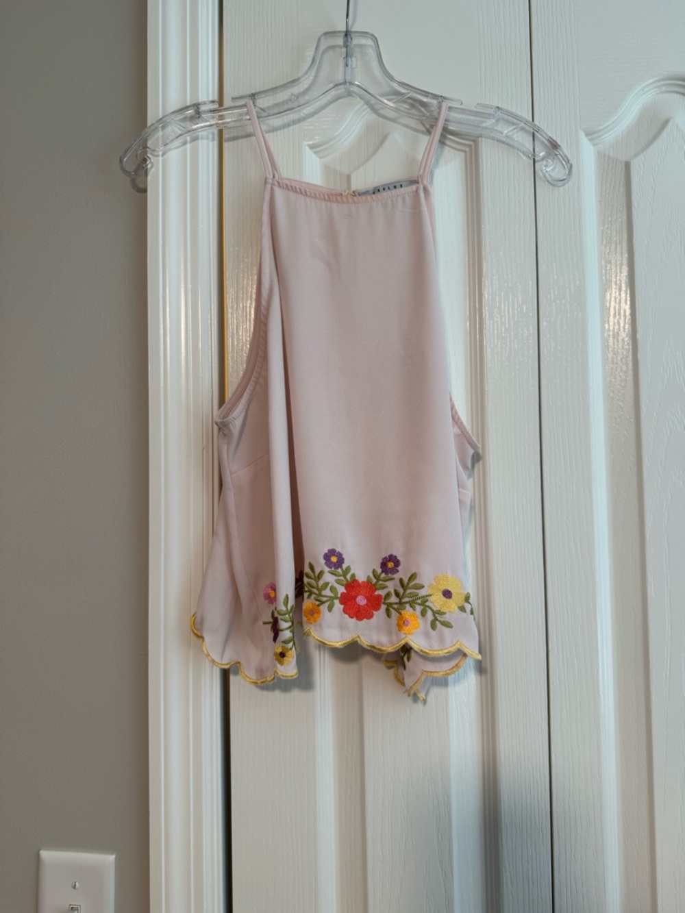 FAVLUX Light Pink Embroidered Floral Scallop Hem Camisole